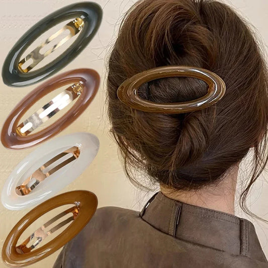 Ponytail clip helps keep hair neat for young ladies