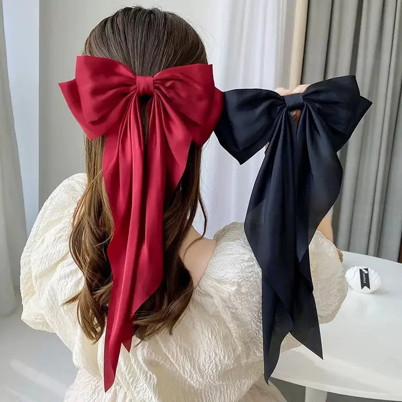 Elegant bow hair clip for magical girls