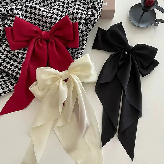 Elegant bow hair clip for magical girls